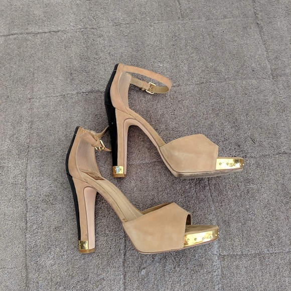 Platform High Heels - Picture 3 of 4